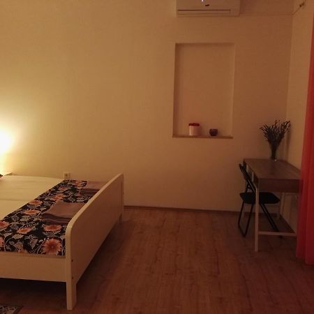 Mara Appartement Pula Buitenkant foto