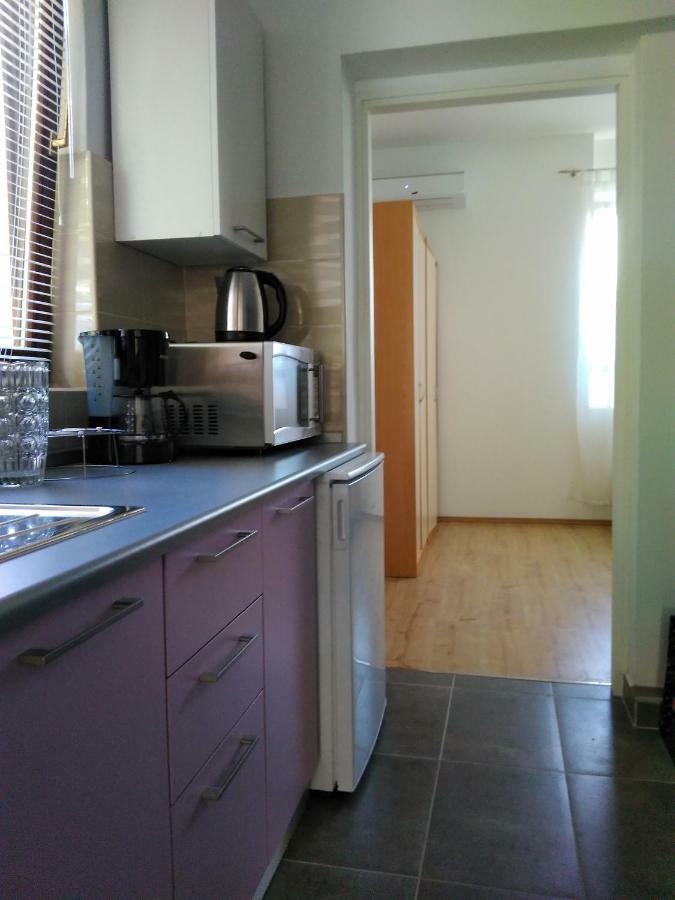 Mara Appartement Pula Buitenkant foto