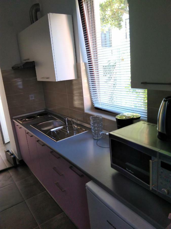 Mara Appartement Pula Buitenkant foto